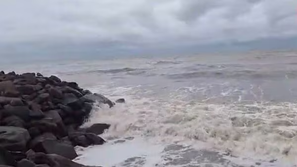 Cyclone Dana: Updates and Key News Ahead of Landfall in Odisha, West Bengal