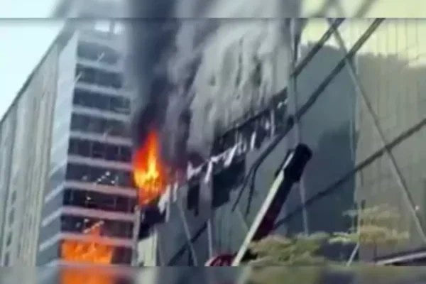 Hyderabad: Fire Engulfs Cyberabad IT Firm Building, 6 Fire Engines Rush To Control Blaze