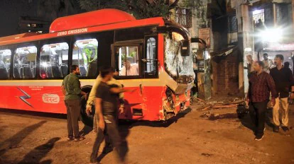 Mumbai Kurla BEST Bus Accident: Death Toll At Seven, Over 40 Injured in the Disaster