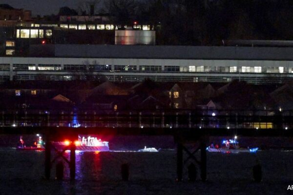 Washington Aviation Disaster: Tragic Mid-Air Collision Near White House Claims Multiple Lives Washington Aviation Disaster